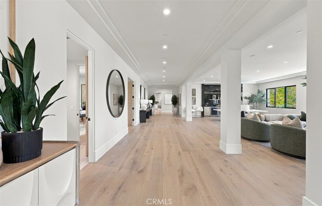 76 Hillcrest Lane, Newport Beach, CA 92660