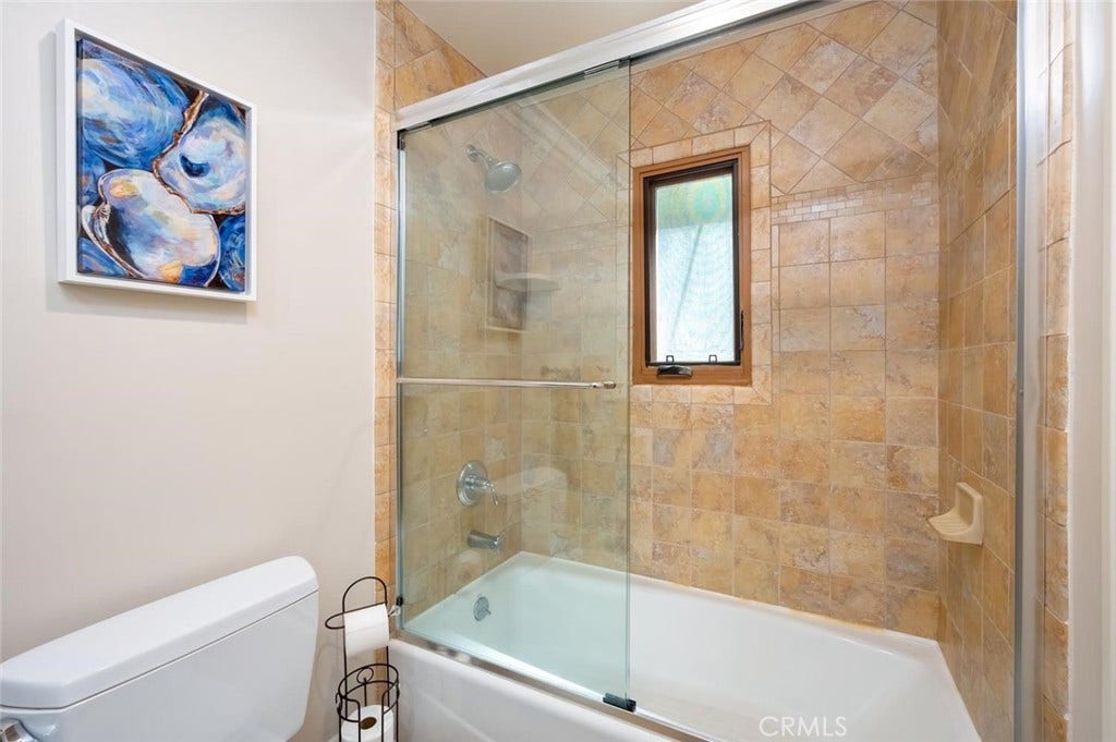 1520 N El Camino Real, #26, San Clemente, CA 92672 En Suite bedroom's full bathroom with granite countertops