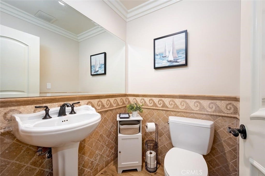 1520 N El Camino Real, #26, San Clemente, CA 92672 Hall Bathroom