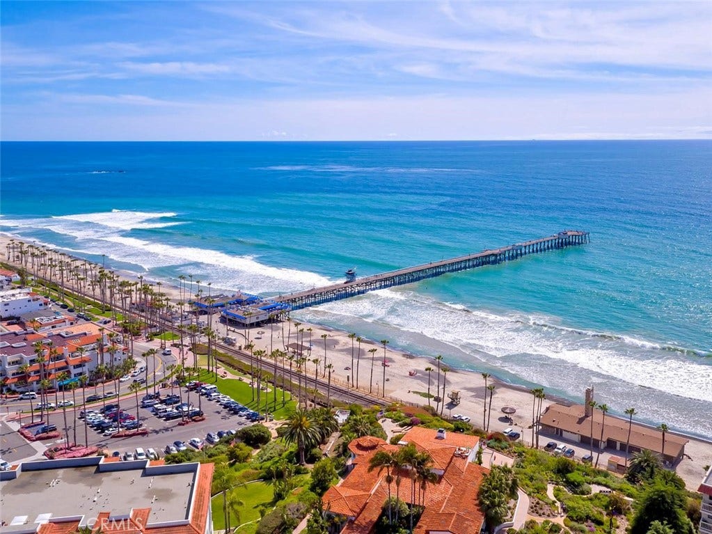 1520 N El Camino Real, #26, San Clemente, CA 92672 Walk to the iconic San Clemente Pier along the 2.3 Mile Beach Trail