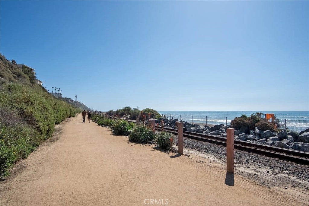 1520 N El Camino Real, #26, San Clemente, CA 92672 Iconic 2.3 mile San Clemente beach trail is located just step away.