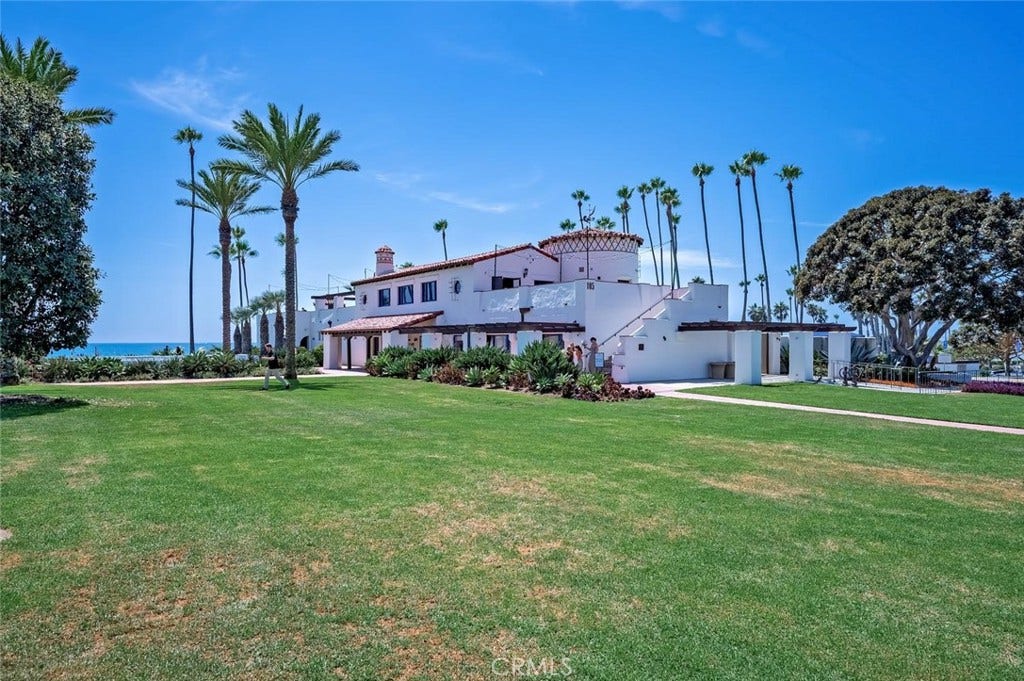 1520 N El Camino Real, #26, San Clemente, CA 92672 Ole Hanson beach club is located just steps away.