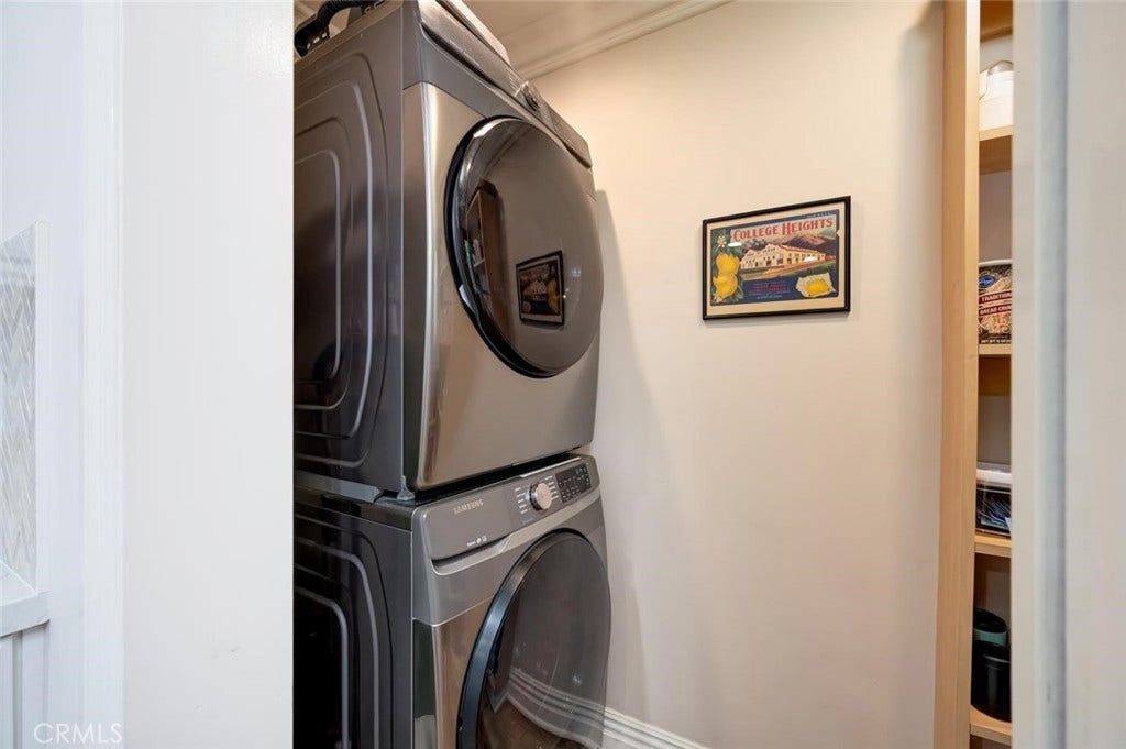 1520 N El Camino Real, #26, San Clemente, CA 92672 Laundry area adjacent the kitchen and walk in pantry