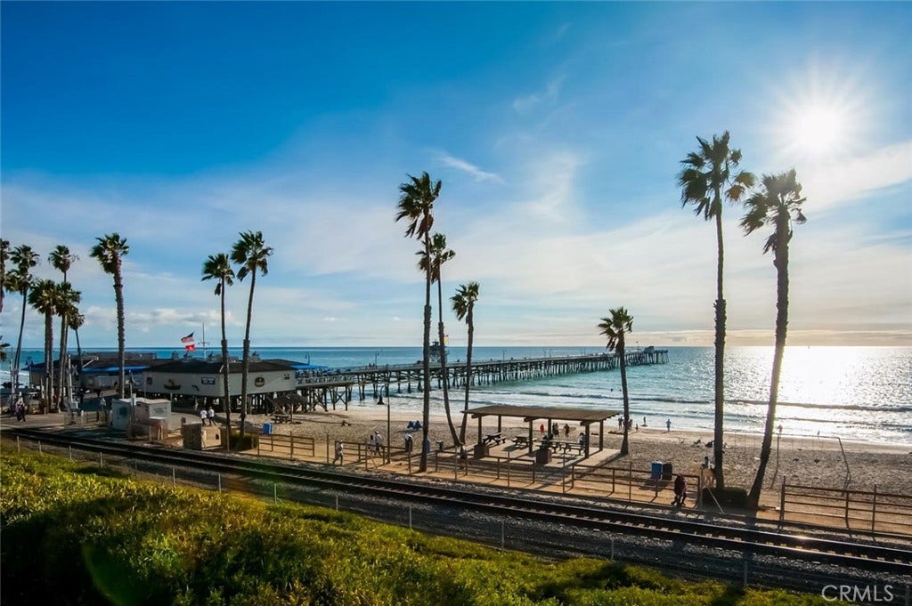 1520 N El Camino Real, #26, San Clemente, CA 92672 Walk to the iconic San Clemente Pier along the 2.3 Mile Beach Trail