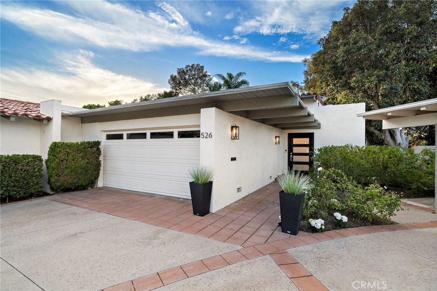 Property photo for 526 Vista Grande, Newport Beach, CA