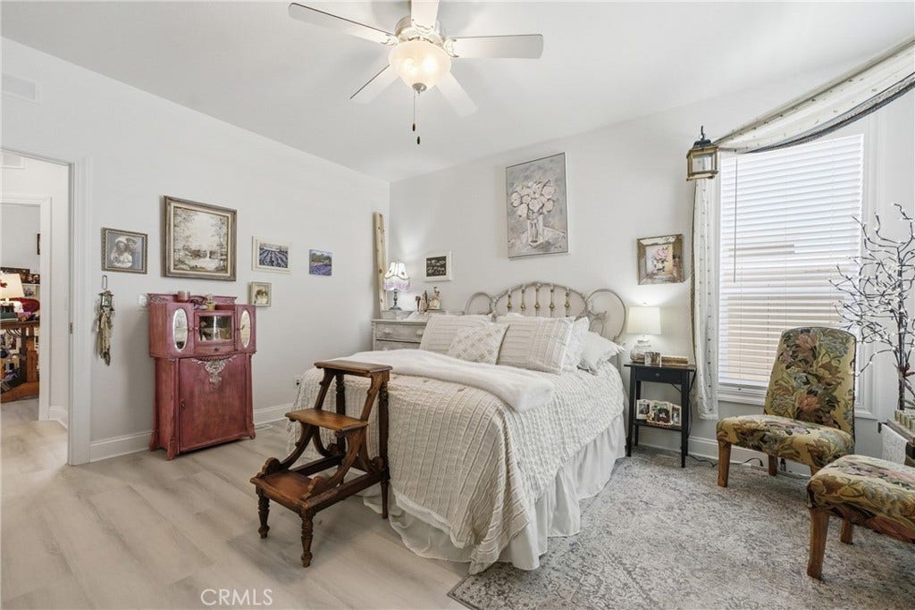 23301 Ridge Route #111 Drive, Laguna Hills, CA 92653