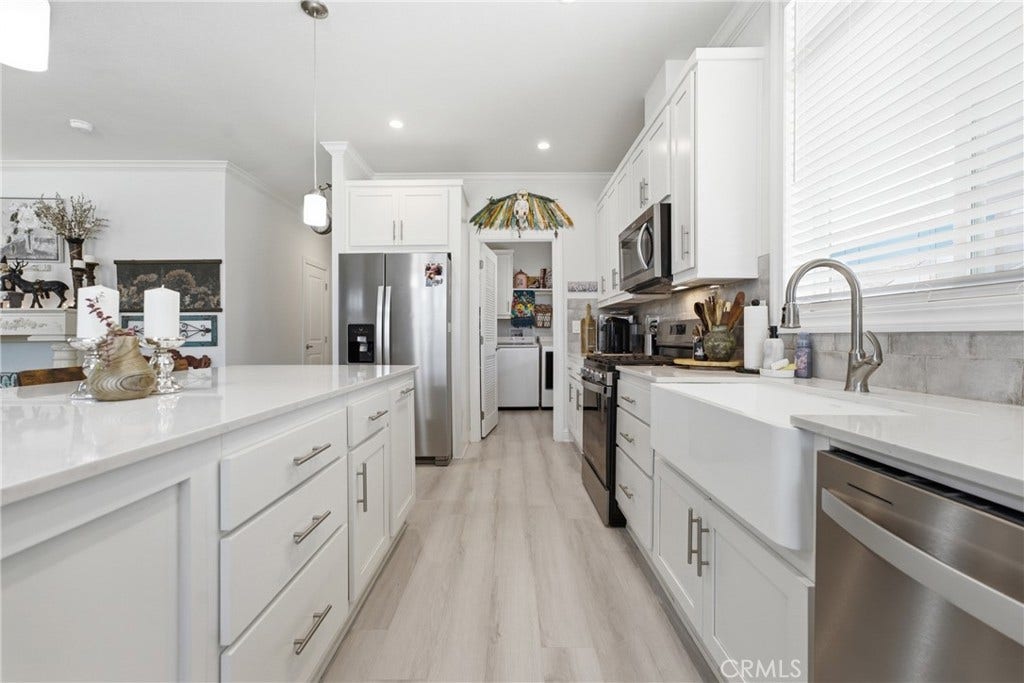 23301 Ridge Route #111 Drive, Laguna Hills, CA 92653