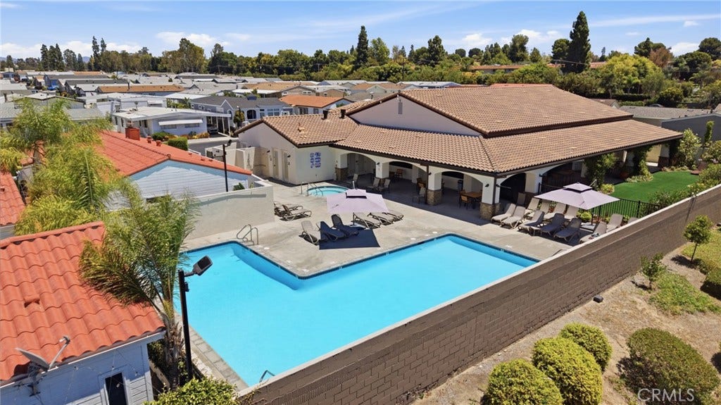 23301 Ridge Route #111 Drive, Laguna Hills, CA 92653