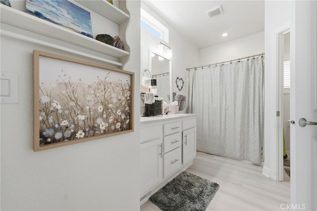 23301 Ridge Route #111 Drive, Laguna Hills, CA 92653