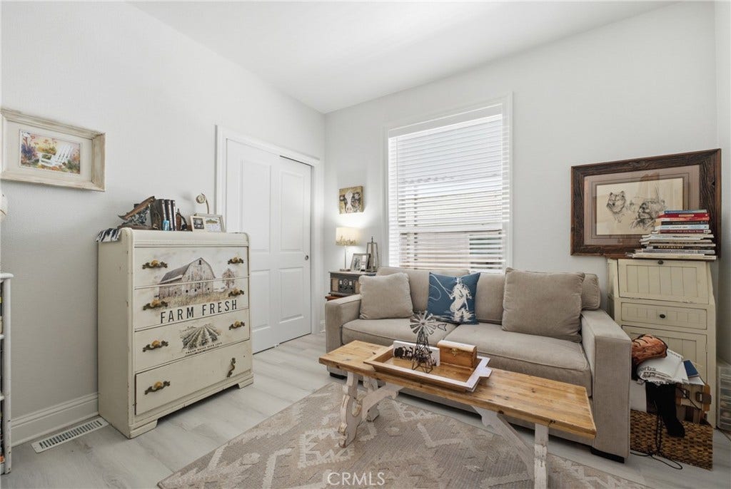 23301 Ridge Route #111 Drive, Laguna Hills, CA 92653