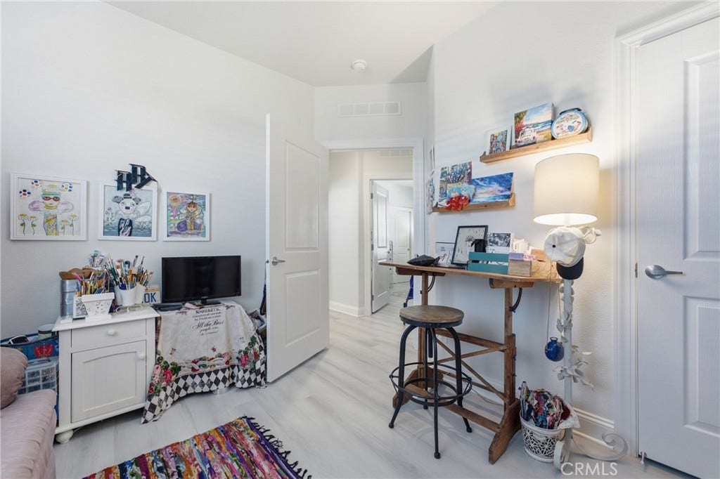 23301 Ridge Route #111 Drive, Laguna Hills, CA 92653