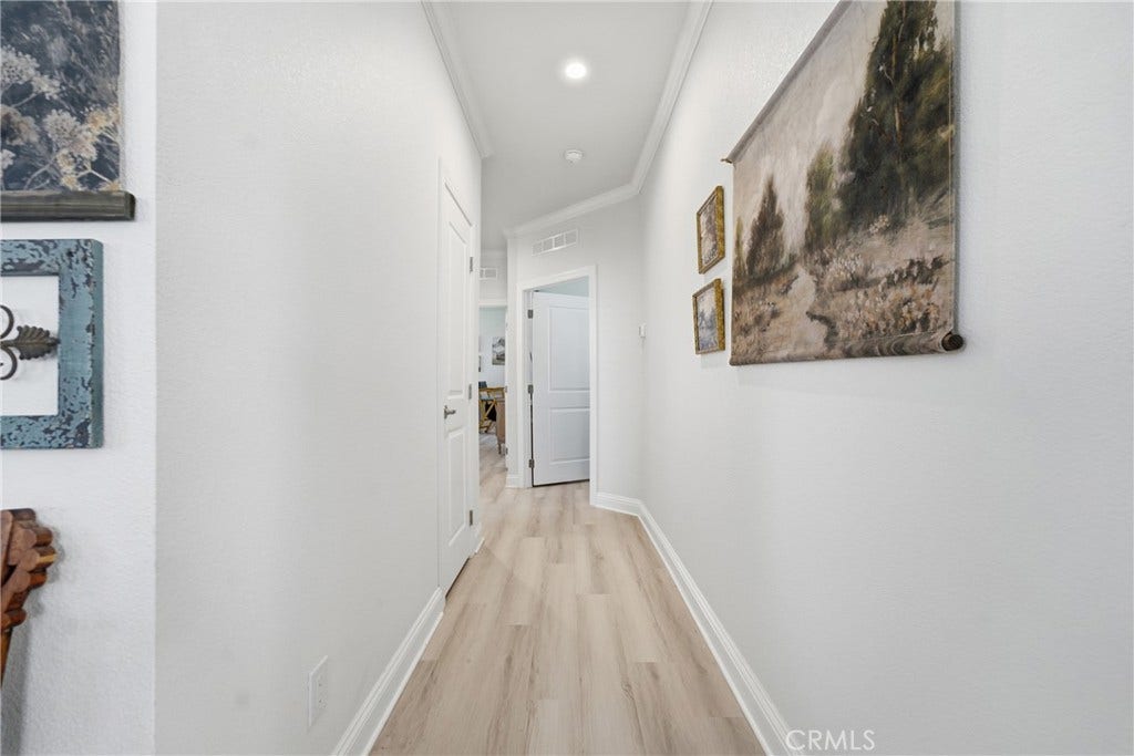 23301 Ridge Route #111 Drive, Laguna Hills, CA 92653