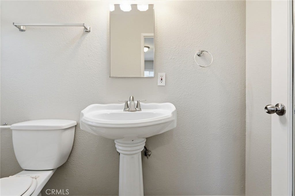 1160 E 27th, San Bernardino, CA 92404 1160 E 27th, San Bernardino, CA 92404