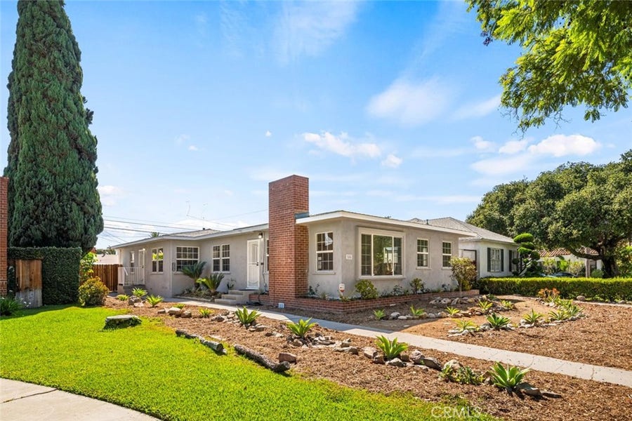 Property photo for 3606 California, Long Beach, CA