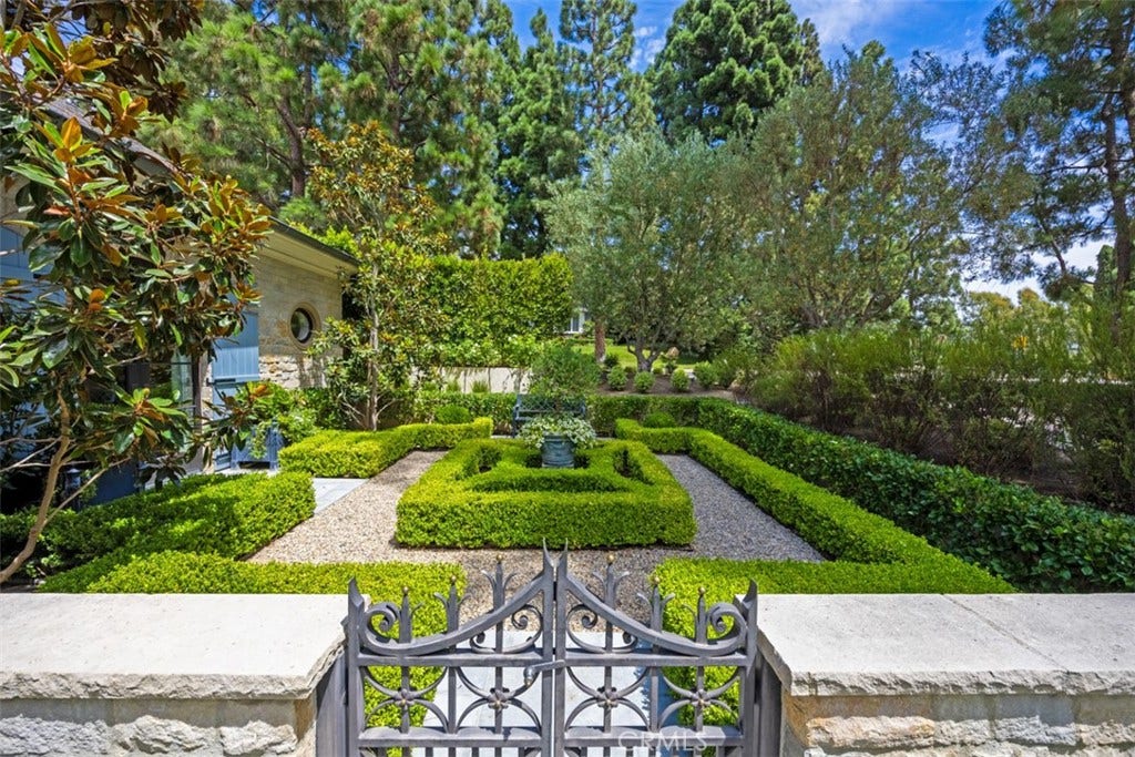 7 Oakmont Lane, Newport Beach, CA 92660