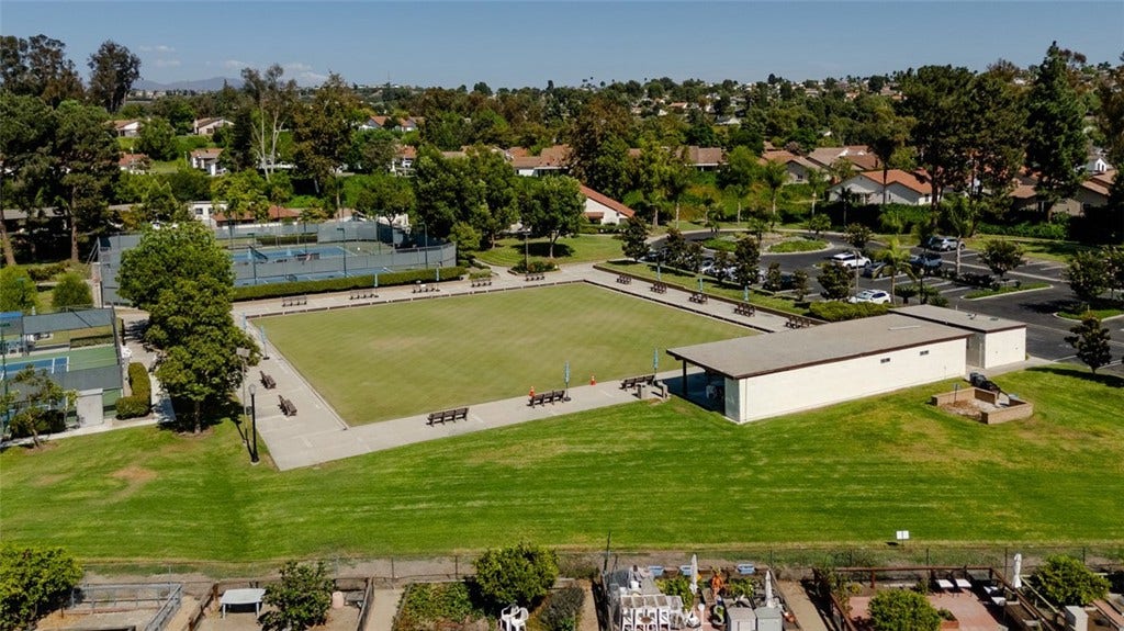 27792 Via Granados, Mission Viejo, CA 92692 27792 Via Granados, Mission Viejo, CA 92692