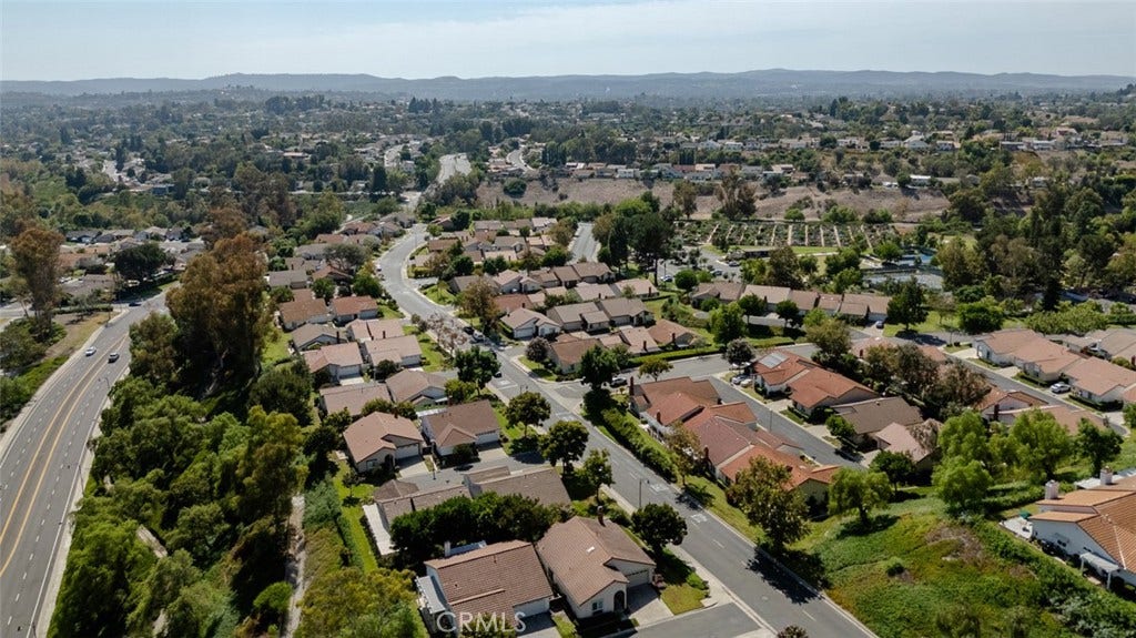27792 Via Granados, Mission Viejo, CA 92692 27792 Via Granados, Mission Viejo, CA 92692