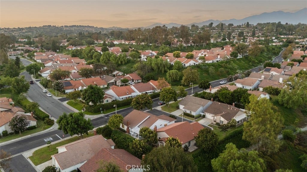 27792 Via Granados, Mission Viejo, CA 92692 27792 Via Granados, Mission Viejo, CA 92692