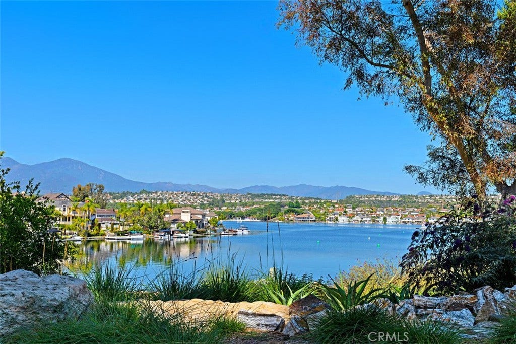 21451 Medina, Mission Viejo, CA 92692 21451 Medina, Mission Viejo, CA 92692