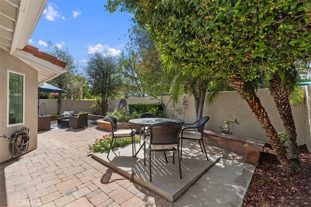 21451 Medina, Mission Viejo, CA 92692 21451 Medina, Mission Viejo, CA 92692