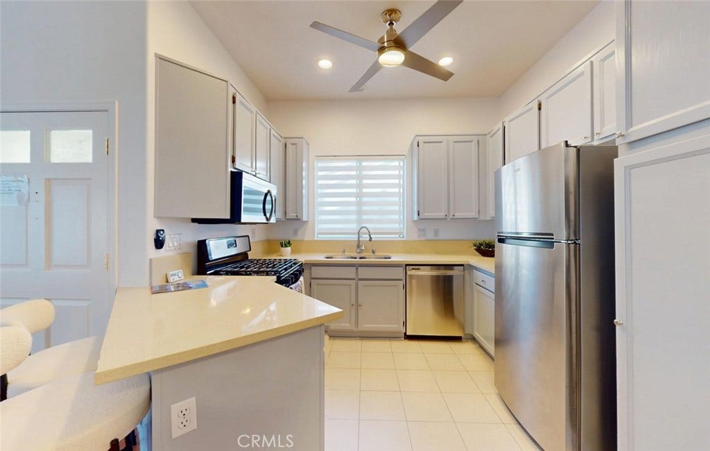 210 California Court, Mission Viejo, CA 92692 210 California Court, Mission Viejo, CA 92692