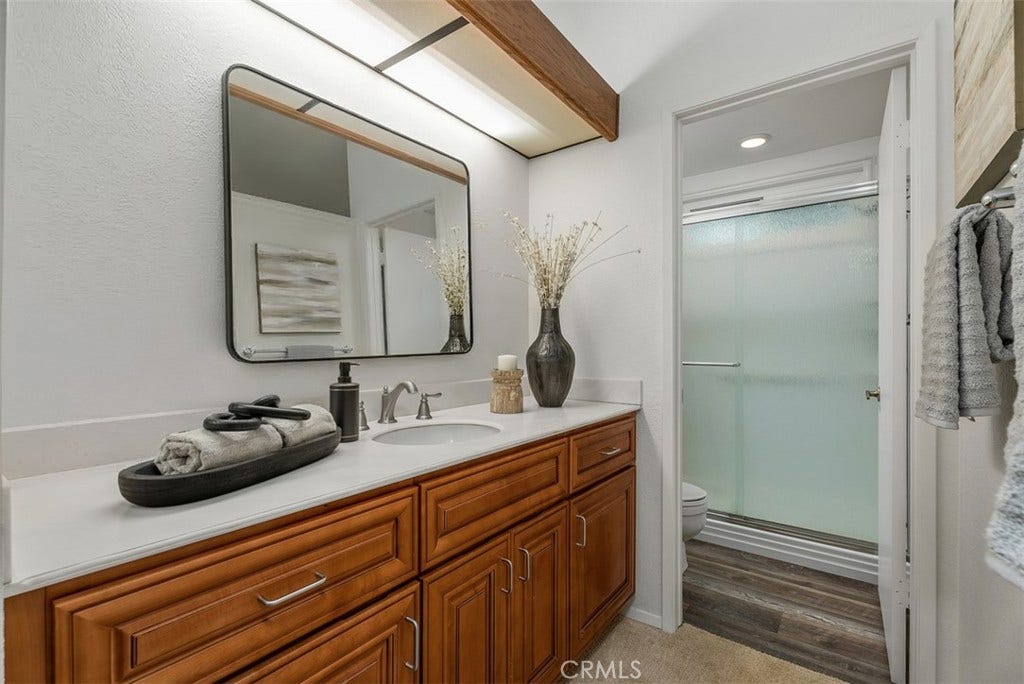 26242 Golada, Mission Viejo, CA 92692 26242 Golada, Mission Viejo, CA 92692