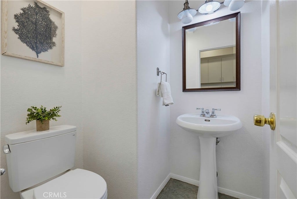 633 Via Presa, San Clemente, CA 92672 633 Via Presa, San Clemente, CA 92672