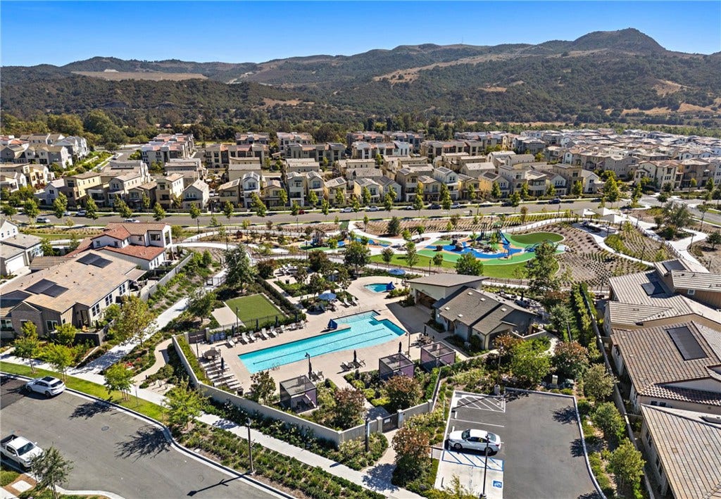 1151 Whirlwind Drive, Rancho Mission Viejo, CA 92694 1151 Whirlwind Drive, Rancho Mission Viejo, CA 92694