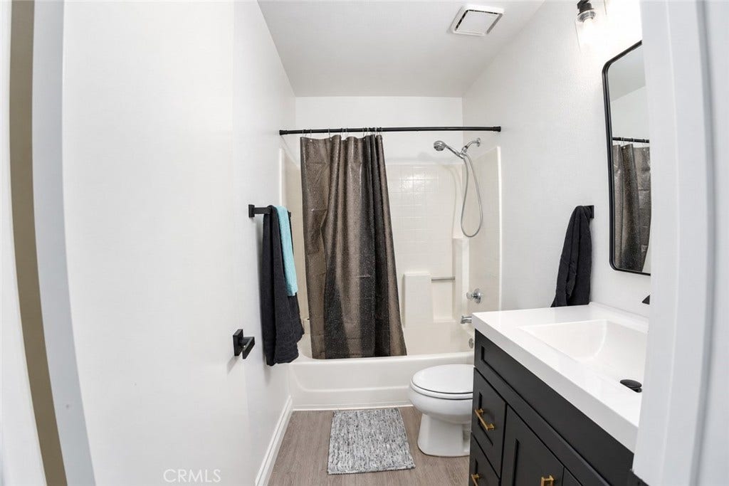 19381 Cascade Drive, Lake Forest, CA 92679 2nd primary bath rm