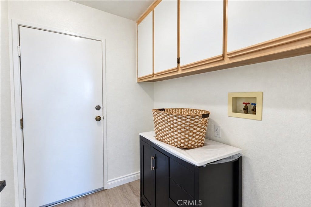 19381 Cascade Drive, Lake Forest, CA 92679 Laundry rm