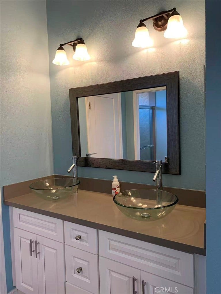 Dual sinks