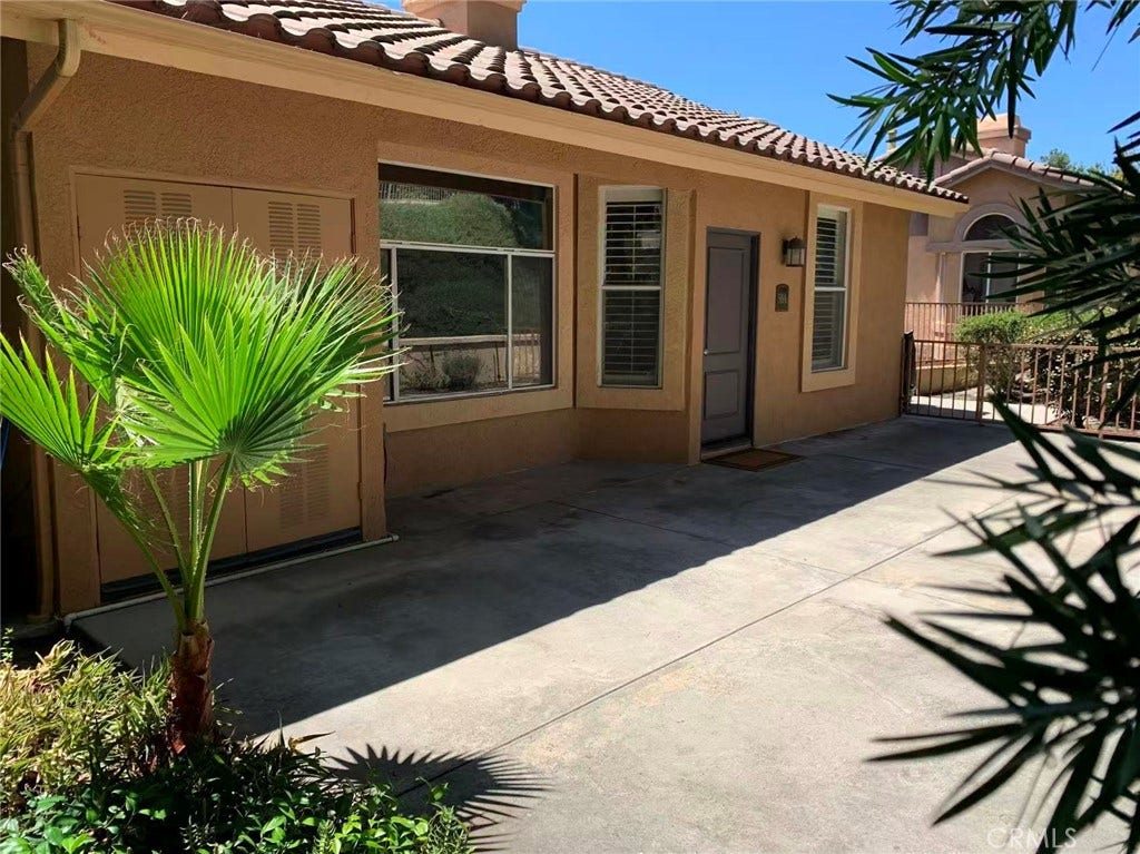 Front yard/patio