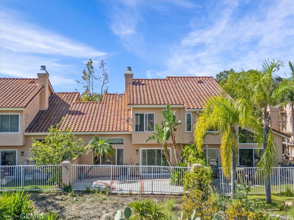 19076 Canyon Terrace, Lake Forest, CA 92679 19076 Canyon Terrace, Lake Forest, CA 92679