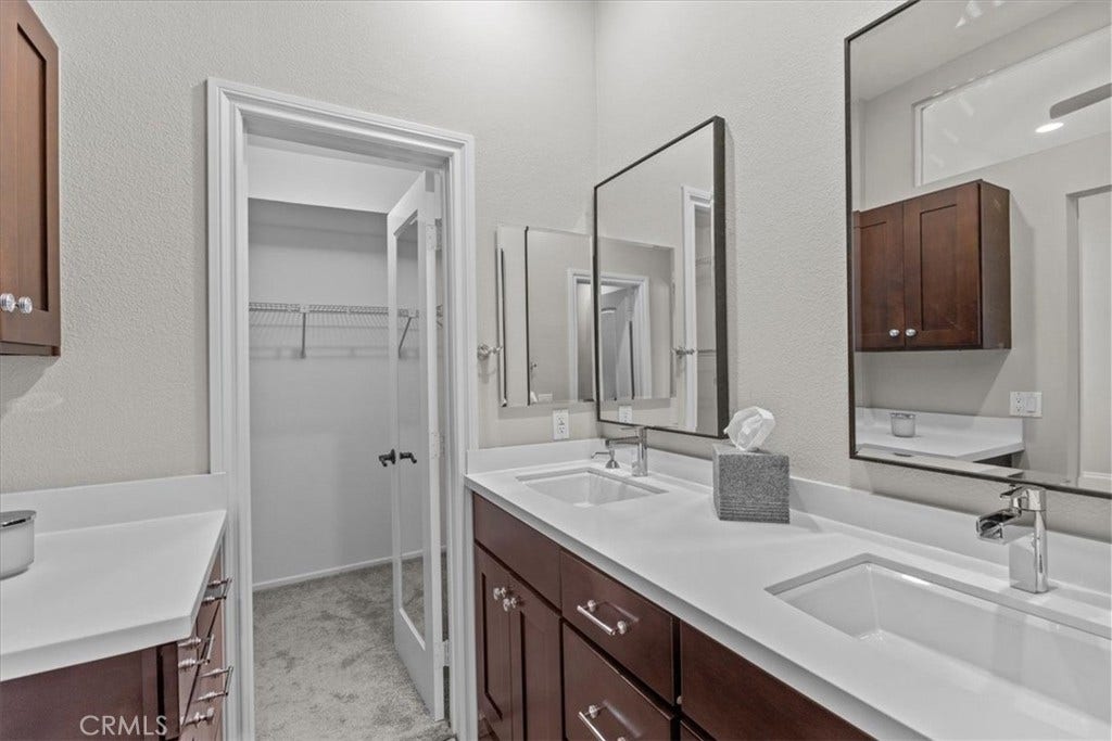 19076 Canyon Terrace, Lake Forest, CA 92679 Primary Bedroom's bathroom