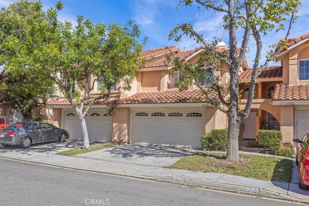19076 Canyon Terrace, Lake Forest, CA 92679 2 car garage