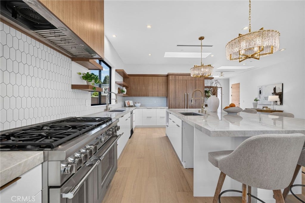 187 Avenida La Cuesta, San Clemente, CA 92672 187 Avenida La Cuesta, San Clemente, CA 92672