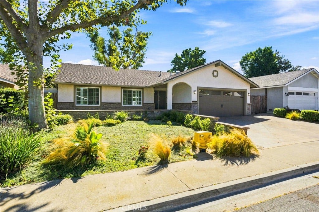 Welcome to 26862 Via Victoria