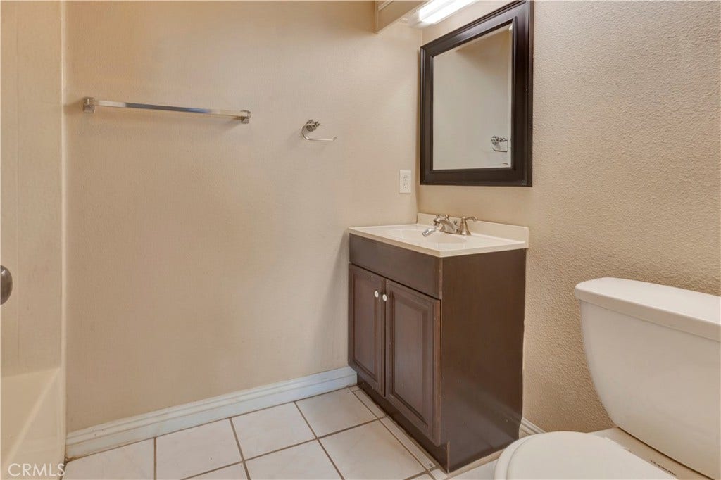 26196 Sanz, #B, Mission Viejo, CA 92691