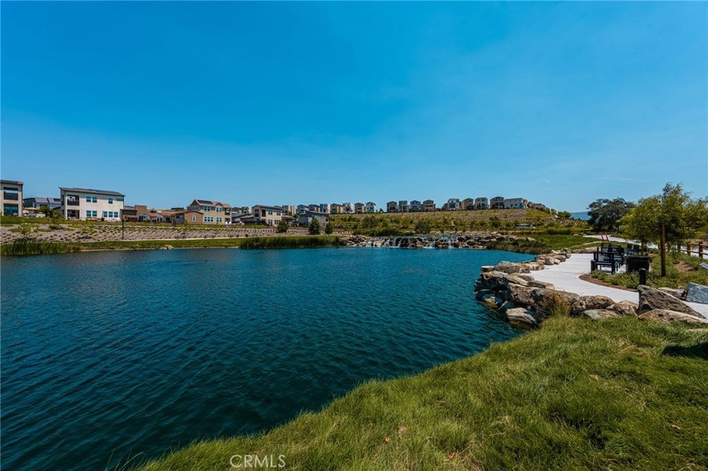 230 Yearling Way, Rancho Mission Viejo, CA 92694 Community park & lake
