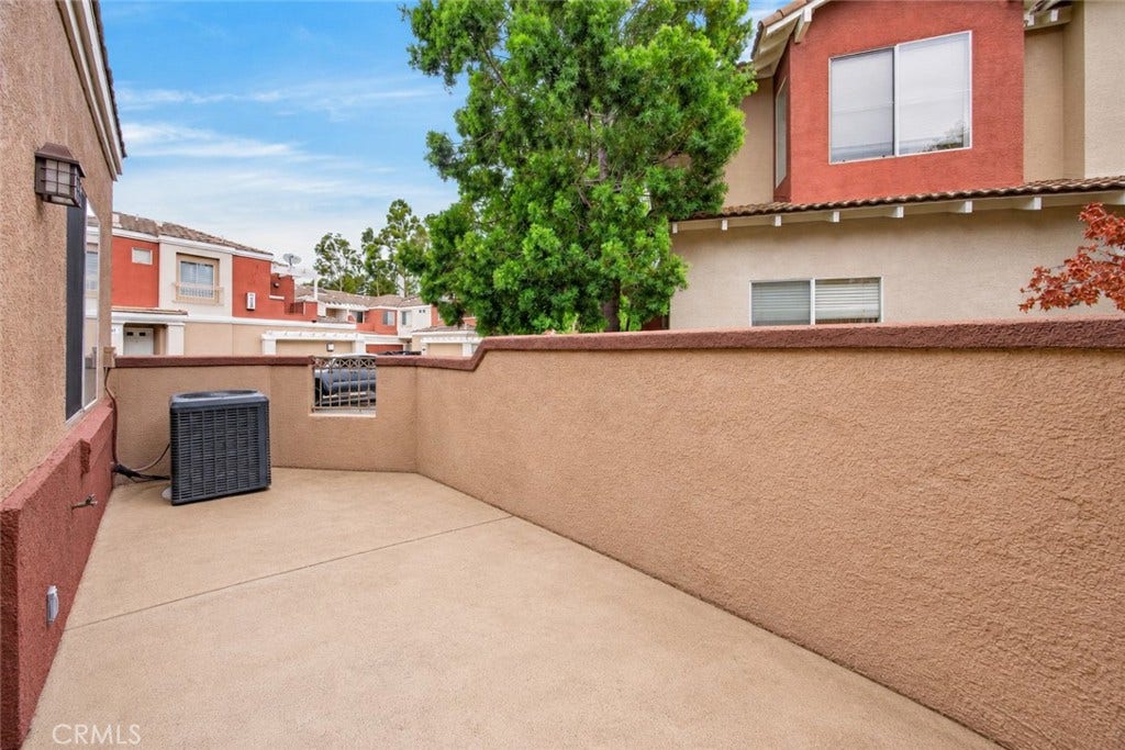 24 Mission Court, Lake Forest, CA 92610 24 Mission Court, Lake Forest, CA 92610