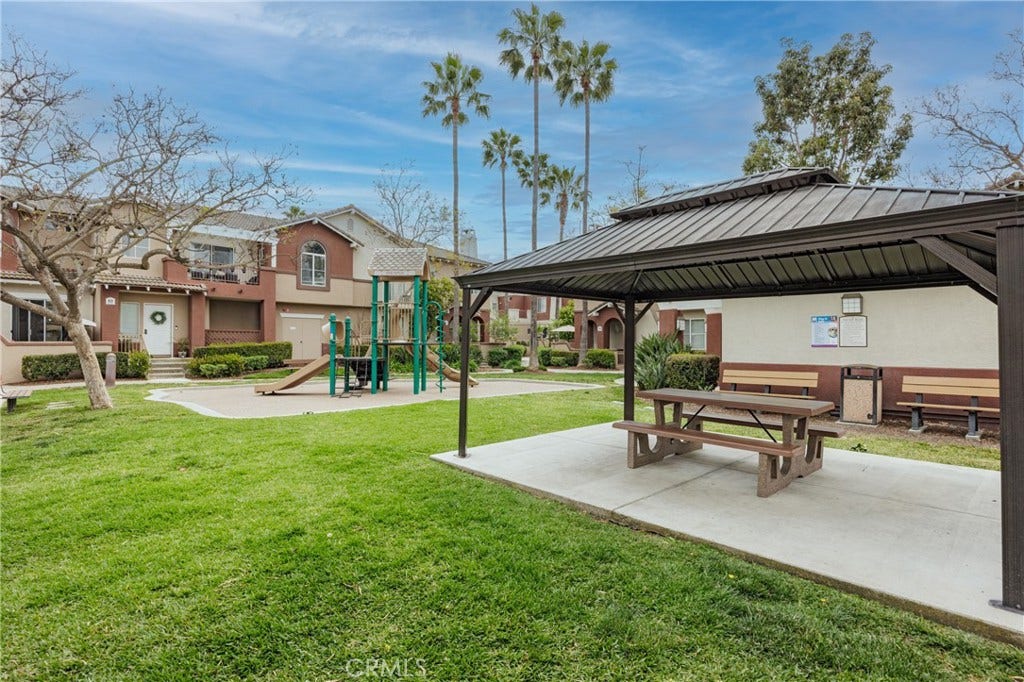 24 Mission Court, Lake Forest, CA 92610 24 Mission Court, Lake Forest, CA 92610
