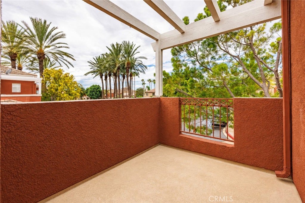24 Mission Court, Lake Forest, CA 92610 Secondary Suite private terrace.