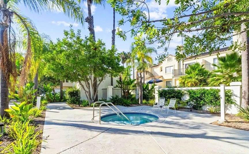 55 Fleurance, Laguna Niguel, CA 92677 Encore community jacuzzi