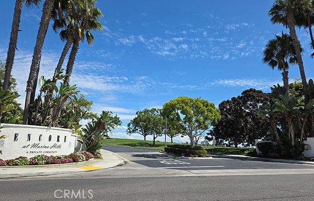55 Fleurance, Laguna Niguel, CA 92677 Entrance to the community