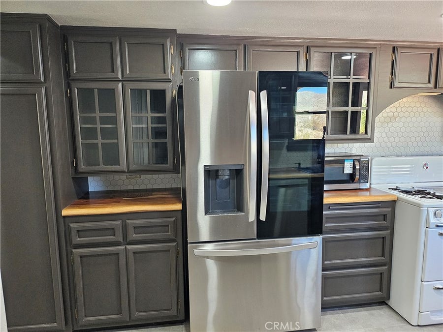 Property photo for 9041 Puesta Del Sol, Desert Hot Springs, CA
