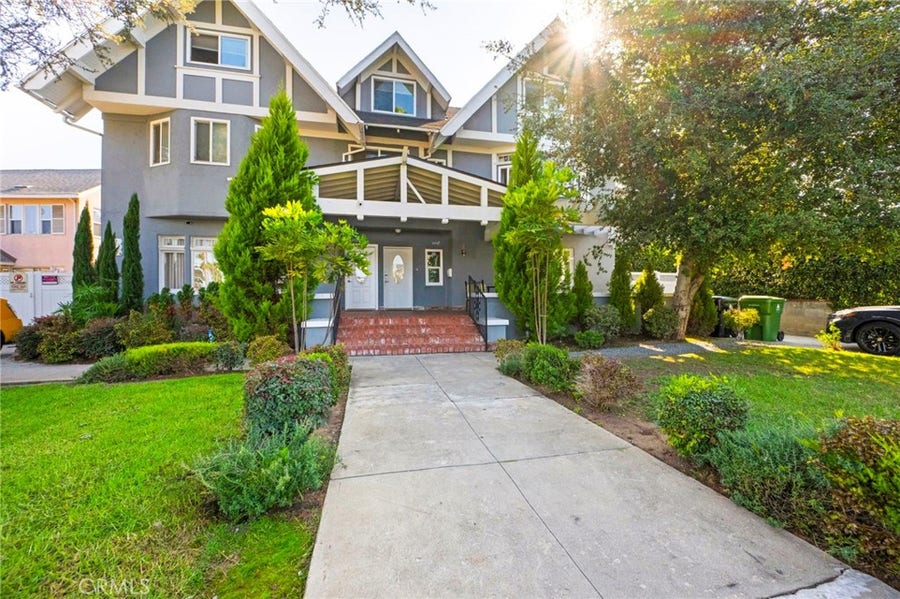 Property photo for 4440 Victoria Park, Los Angeles, CA