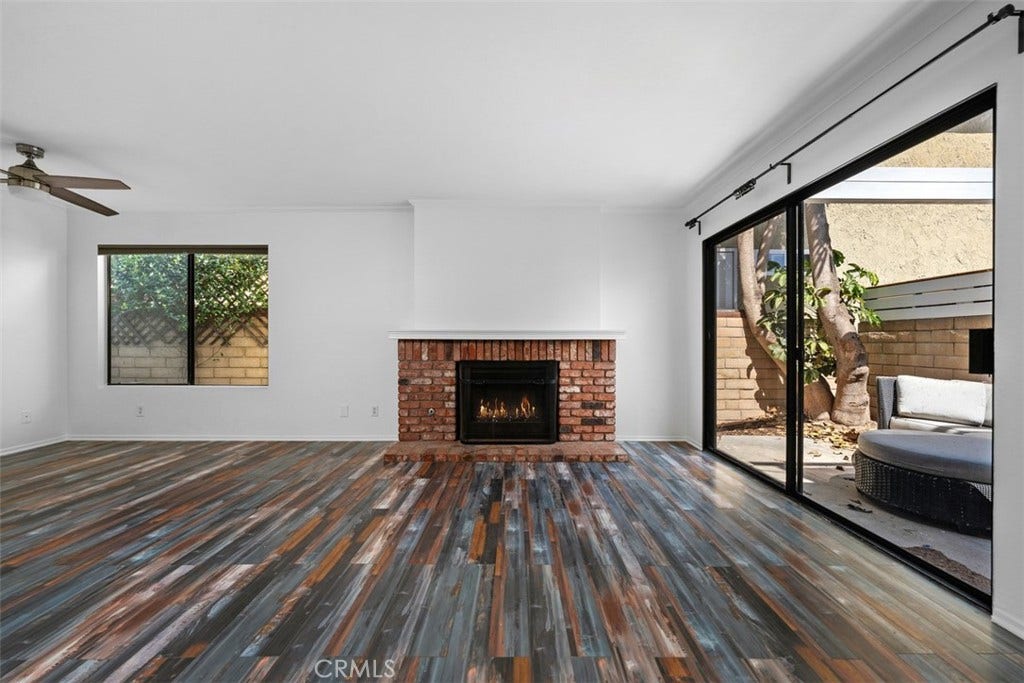 1404 Buena Vista, #1, San Clemente, CA 92672 Living Room