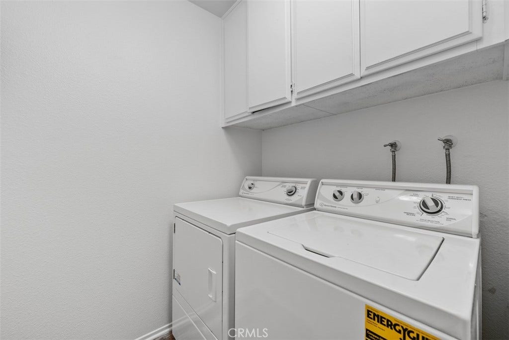 1404 Buena Vista, #1, San Clemente, CA 92672 Laundry Room