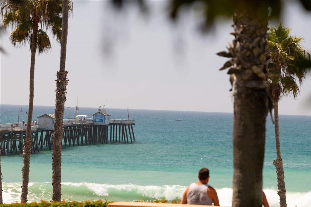 525 E Avenida San Juan, San Clemente, CA 92672 525 E Avenida San Juan, San Clemente, CA 92672