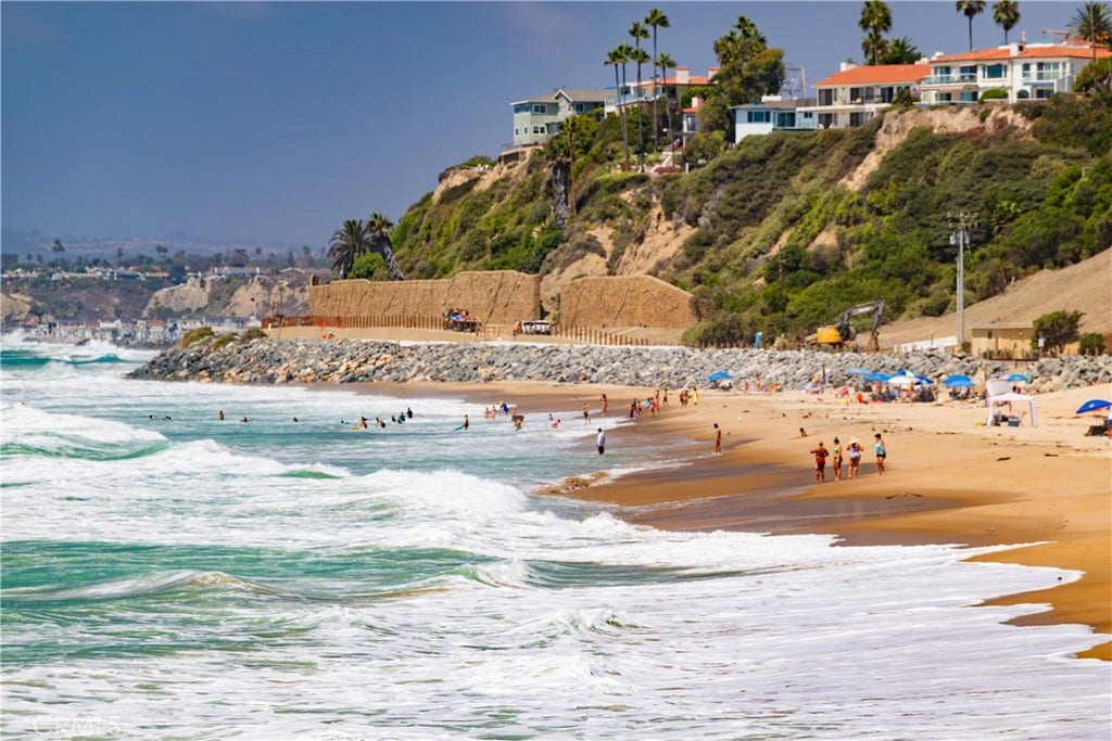 525 E Avenida San Juan, San Clemente, CA 92672 525 E Avenida San Juan, San Clemente, CA 92672